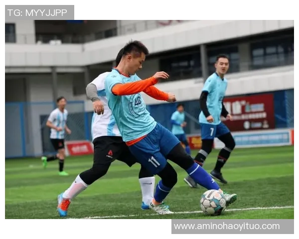 人品优秀的足球明星们如何在赛场外传递正能量与榜样力量